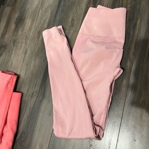 Alphalete leggings - pale pink xs -scrunch butt